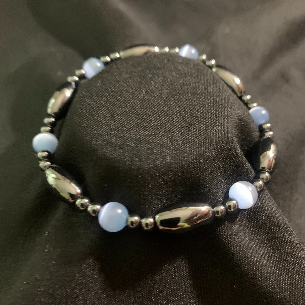 Black And Blue Magnetic Stretch Bracelet